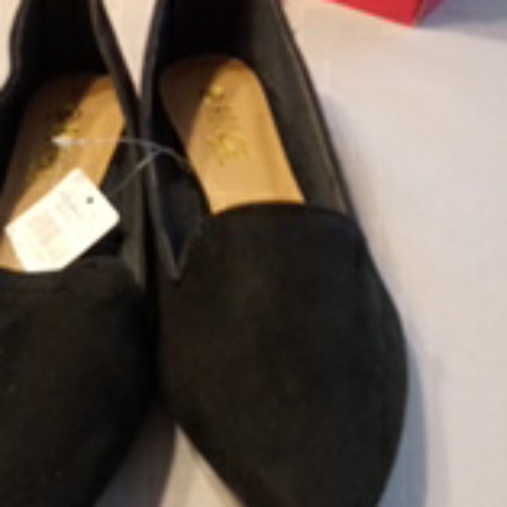 Ladies flat shoe